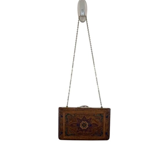 Vintage 70s Brown Embossed Ornate Floral Design With Gold Chain Leather Clutch - Picture 1 of 11
